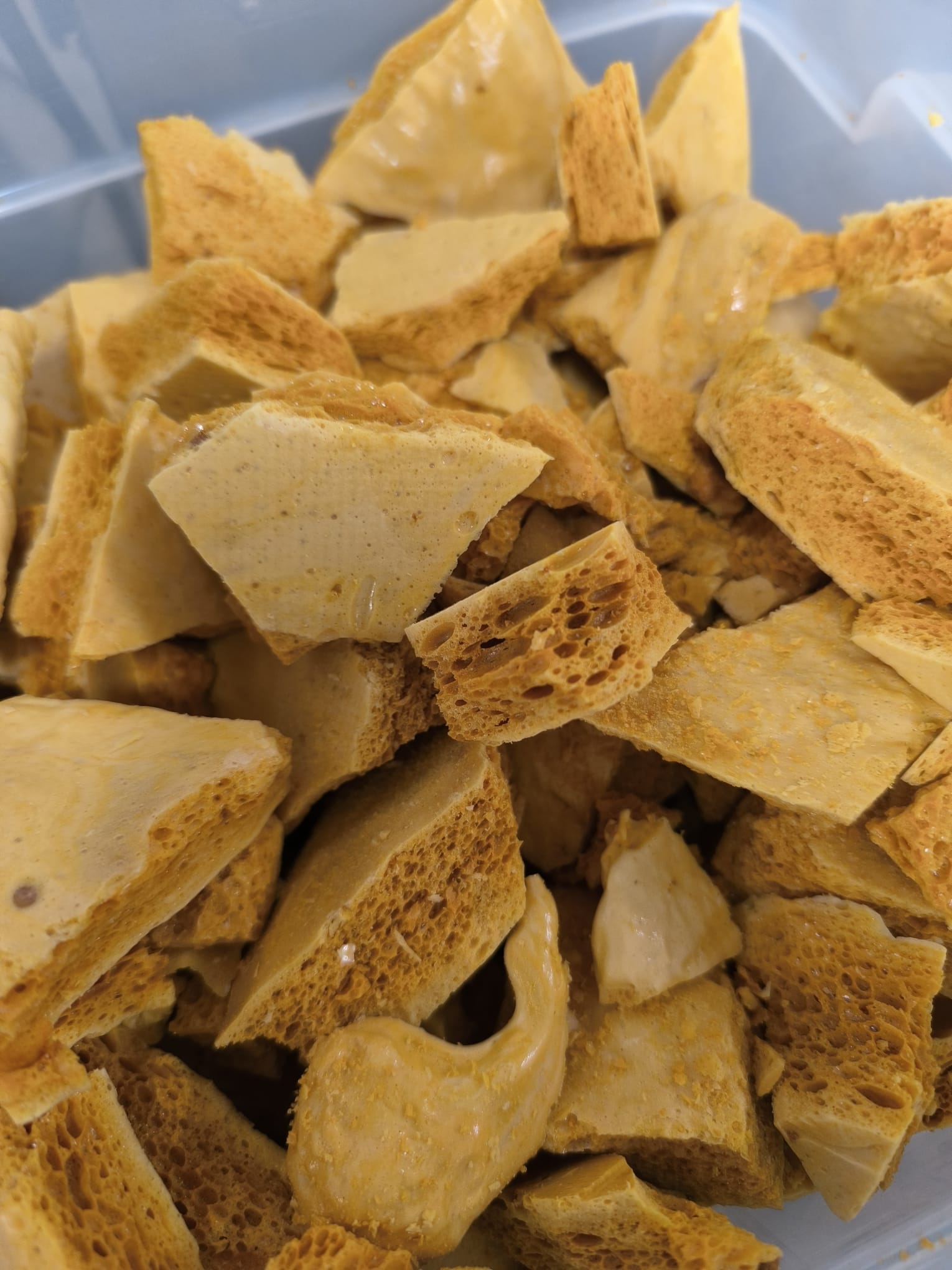 Welsh Honeycomb coated in 62% Dark Chocolate